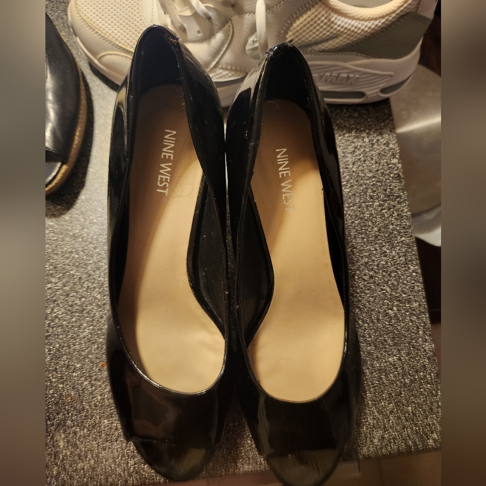 Size 11, nine west heels, black (1 scuff mark)